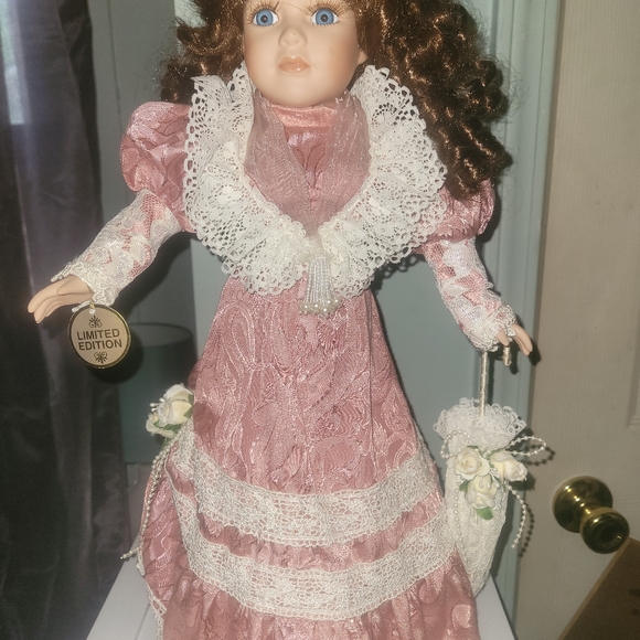 Dandee Brunette Collectible Porcelain Doll with stand & tag - Picture 3 of 7